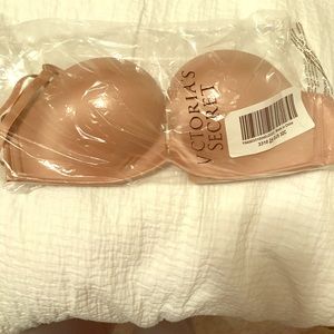 VS BOMBSHELL bra
Add-2-Cups Multi-Way Push-Up Bra